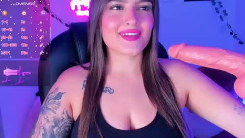 Snapshot of ellarosee_ chatting on 07.17.26 ellarosee_ online show from 07.17.26