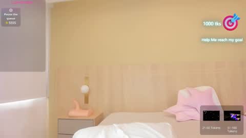 Snapshot of ellathorne chatting on 01.29.25 EllaThorne online show from 01.29.25