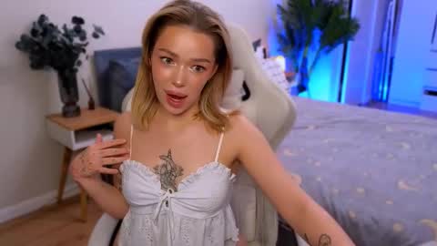 Ella online show from 12.16.25