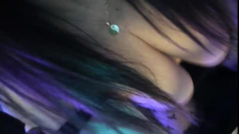 ELLE online show from 02.28.25