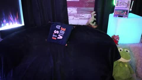 ELLE online show from 03.16.26