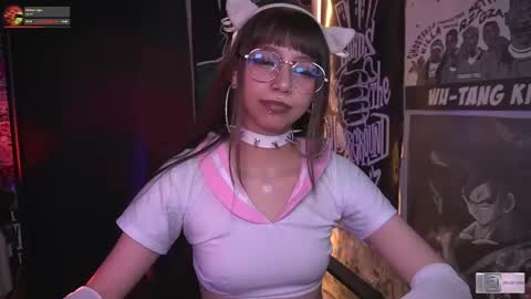 Snapshot of elle_uwu chatting on 11.07.25 follow me on instagram . online show from 11.07.25