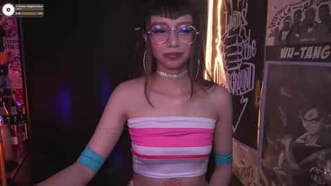 Snapshot of elle_uwu chatting on 11.11.25 follow me on instagram . online show from 11.11.25