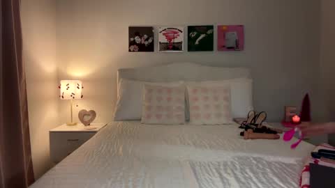 Ellebby7 online show from 12.19.24