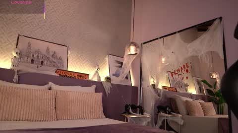 Elle Diane online show from 10.31.25