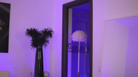 Snapshot of ellenkarter chatting on 01.16.26 EllenKarter online show from 01.16.26