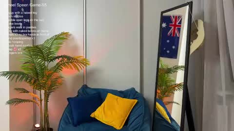 Snapshot of elli_harmon chatting on 03.03.25 Ellie  --- Ill see you either on Friday or Saturday and definitely on Sunday  online show from 03.03.25