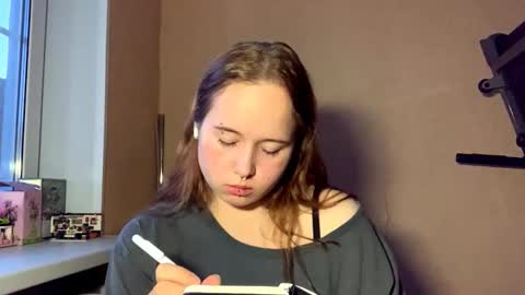 Snapshot of ellicavel chatting on 12.17.25 Michelle online show from 12.17.25