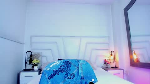 Snapshot of ellie_alves chatting on 02.03.25 Ellie online show from 02.03.25