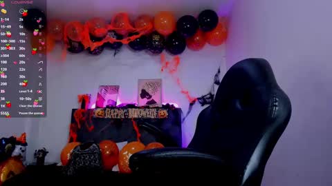 Snapshot of ellie_alves chatting on 10.24.25 Ellie online show from 10.24.25