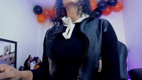 Snapshot of ellie_alves chatting on 11.03.25 Ellie online show from 11.03.25