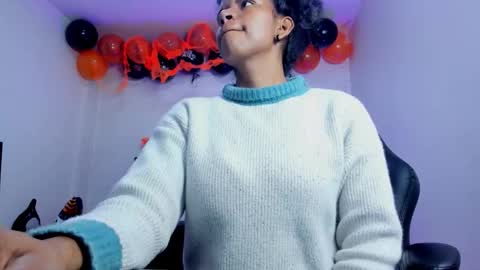 Snapshot of ellie_alves chatting on 11.05.25 Ellie online show from 11.05.25