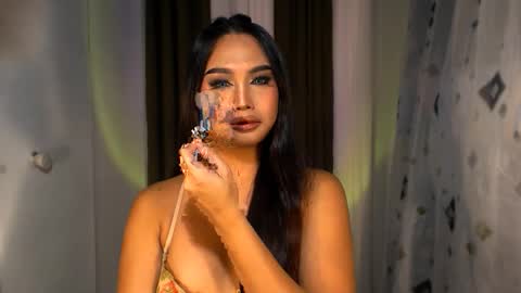 Snapshot of elliecummers chatting on 11.06.25 ellie online show from 11.06.25