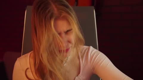 elliecutes online show from 03.09.25