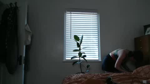 Snapshot of ellierowyn chatting on 09.11.25 Ellie Rowyn online show from 09.11.25