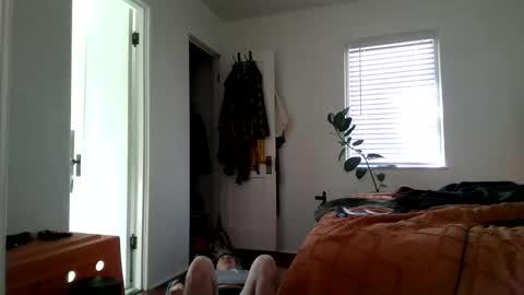 Snapshot of ellierowyn chatting on 12.13.25 Ellie Rowyn online show from 12.13.25