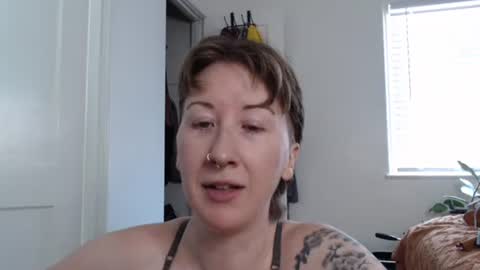 Ellie Rowyn online show from 05.19.26