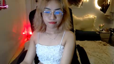 Snapshot of ellieyun chatting on 10.11.25 ellieyun online show from 10.11.25