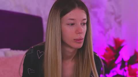 EllinaNuria online show from 03.23.26