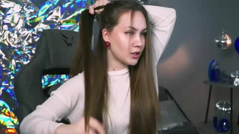 Snapshot of ellinvale chatting on 04.28.26 Elin online show from 04.28.26