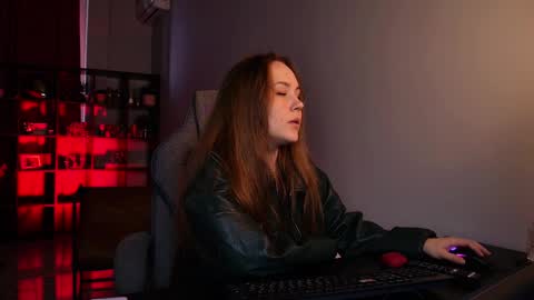 Snapshot of ellinvale chatting on 05.27.26 Elin online show from 05.27.26