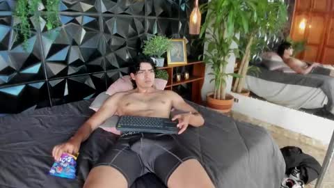 Elloit Colton online show from 11.10.25