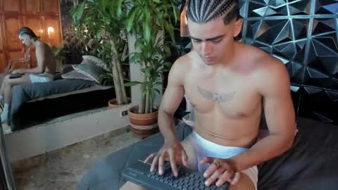 Elloit Colton online show from 11.12.25