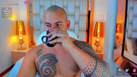 E L L I O T    V E L E Z online show from 11.16.25