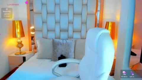 E L L I O T    V E L E Z online show from 04.16.26