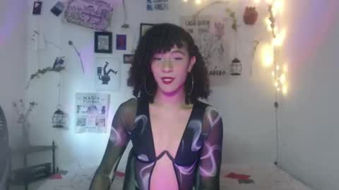 Snapshot of ellis_flowers chatting on 09.20.25  . online show from 09.20.25