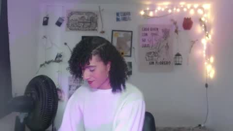 Snapshot of ellis_flowers chatting on 09.29.25  . online show from 09.29.25