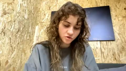 Snapshot of elliselic chatting on 05.24.26 Jane online show from 05.24.26