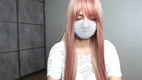 Snapshot of ellisnikki chatting on 12.15.25 EllisNikki online show from 12.15.25