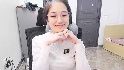 Snapshot of ellsa9x chatting on 10.20.25 ellsa9x online show from 10.20.25