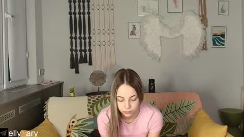 elly_ary online show from 12.13.25