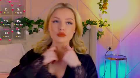 Snapshot of elly_linn chatting on 04.23.26 Elly Linn online show from 04.23.26