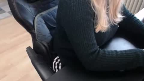 Elly online show from 09.30.25