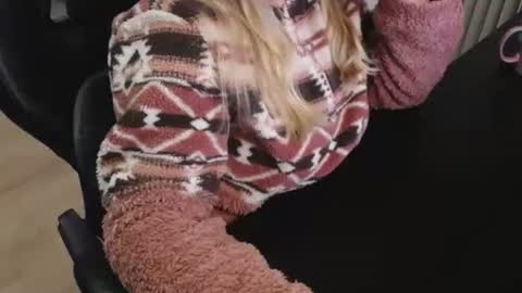 Elly online show from 10.25.25