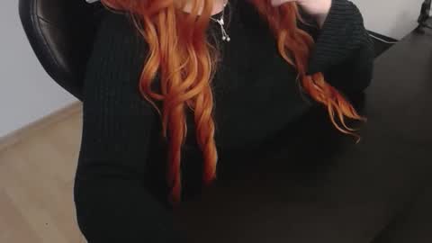 Elly online show from 11.26.25