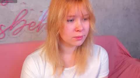 Snapshot of ellya_castro chatting on 09.12.25 ellya_castro online show from 09.12.25