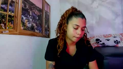 Snapshot of ellybloom chatting on 04.19.26 ellybloom online show from 04.19.26