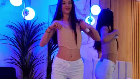 Elly online show from 03.04.26