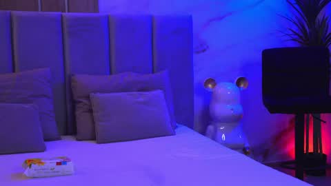 Elly online show from 04.04.26