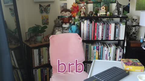 Elly Naomi online show from 09.28.25