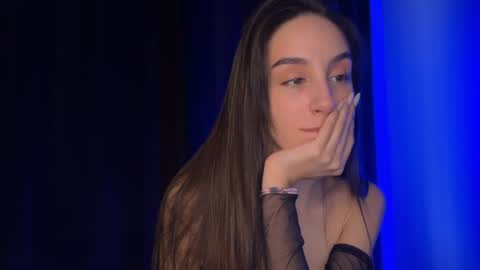 Im online Fri Sun Mon Tue Thu Fri Sat3 from 1000 online show from 01.20.25