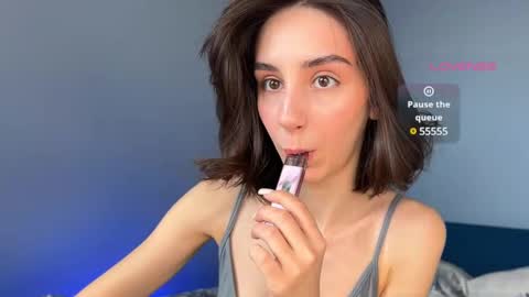 Im online Fri Sun Mon Tue Thu Fri Sat3 from 1000 online show from 03.08.25