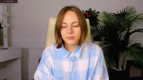 elma_lily online show from 11.09.25