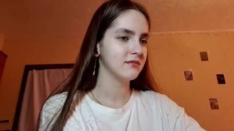 Snapshot of elmeraurora chatting on 02.27.26 Kate online show from 02.27.26