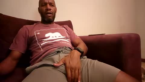 Snapshot of elmorenazogt chatting on 02.02.25 My name is Elmore. Please say hello I like to chat with you. If you have requests or dirty talk please use tip online show from 02.02.25