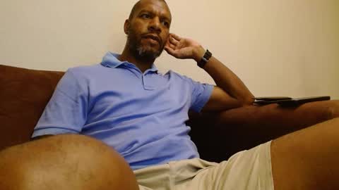 Snapshot of elmorenazogt chatting on 02.05.25 My name is Elmore. Please say hello I like to chat with you. If you have requests or dirty talk please use tip online show from 02.05.25